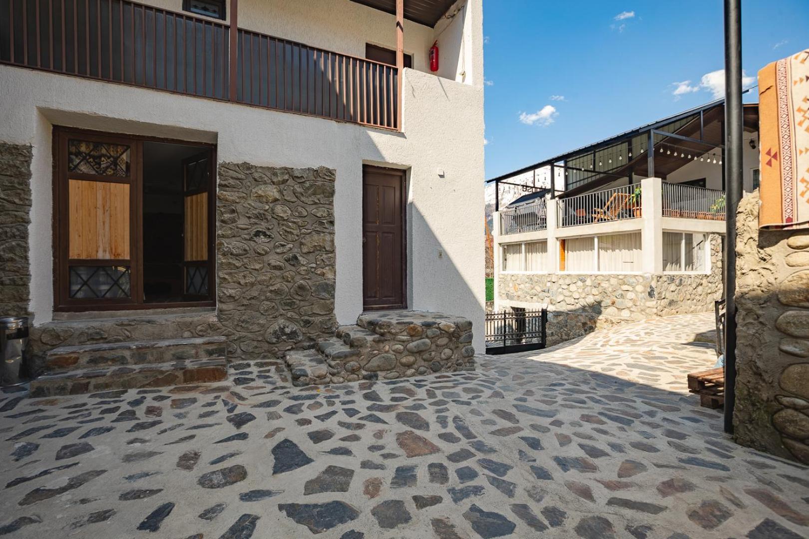 Guesthouse Of Manoni Ratiani Mestia Luaran gambar